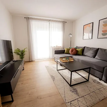 Appartamento Come4stay - 2 - Bis Zu 4 Gaeste By Interhome *